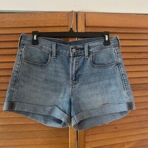 Old Navy Women’s Blue Denim Jean Shorts Sz 4